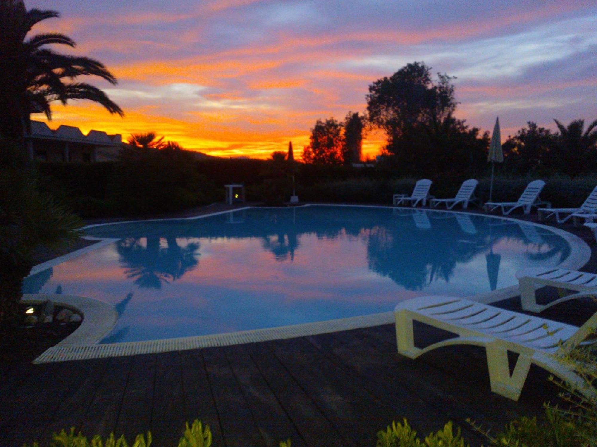 Hotel Ambasciatori Pineto Luaran gambar